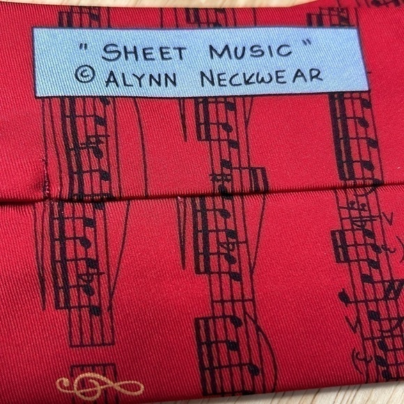 NWT SHEET MUSIC Red 100% Silk Tie By Alynn Neckwear - Picture 8 of 9